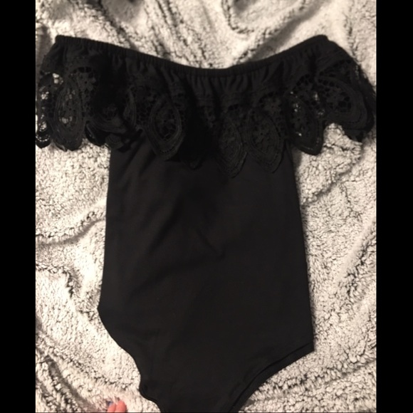 Off shoulders lace Bodysuit - Picture 1 of 3